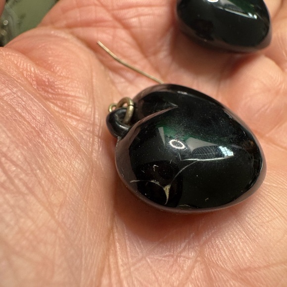 Vintage Black Heart Drop Earrings - Picture 5 of 6